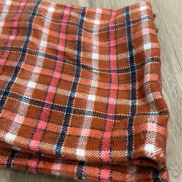 LOFT infinity scarf synthetic acrylic so soft no allergy - Picture 1 of 5